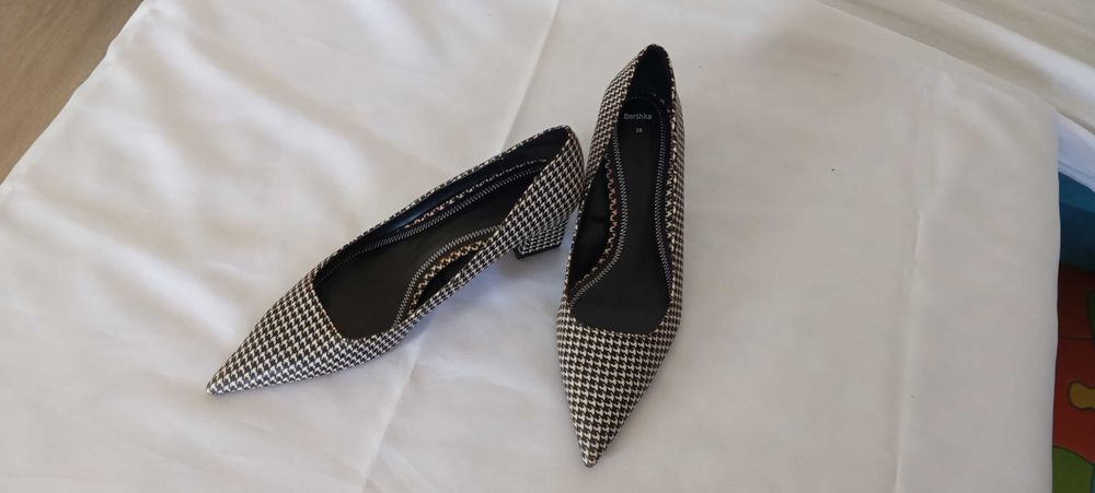 sapatos branco e preto, nº39