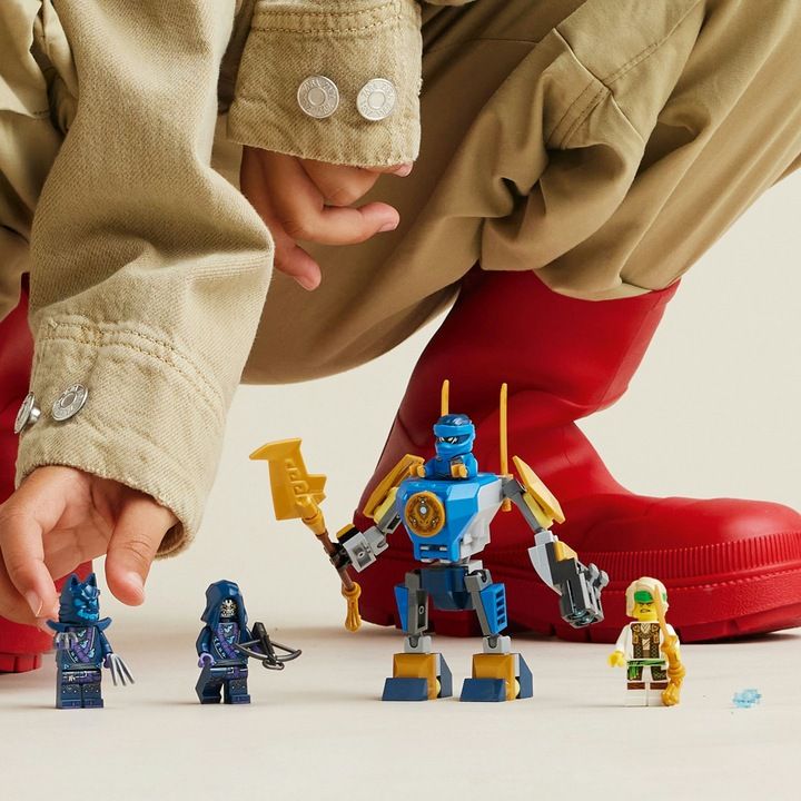 Lego Ninjago Zestaw Bitewny Ruchomy Mech Jaya Robot 71805 Lloyd 4 Figu