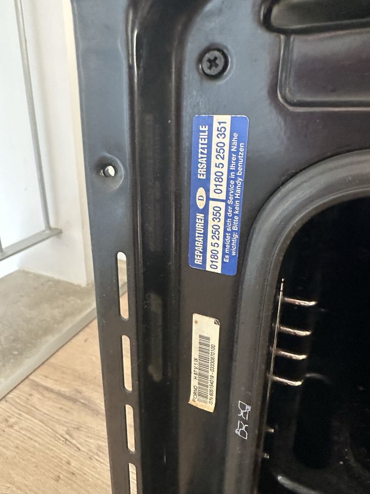 Piekarnik elektr. z płytą ceramiczną Hotpoint-Ariston