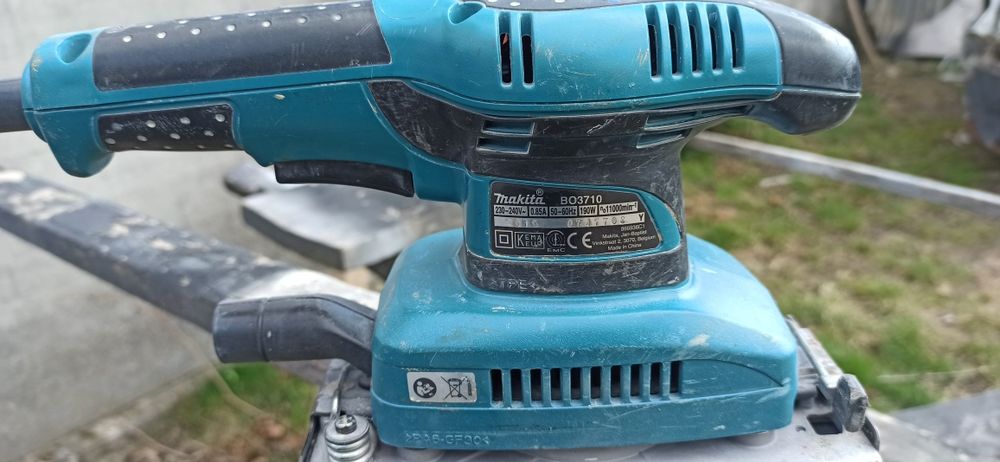 Шліфмашина Makita BO 3710