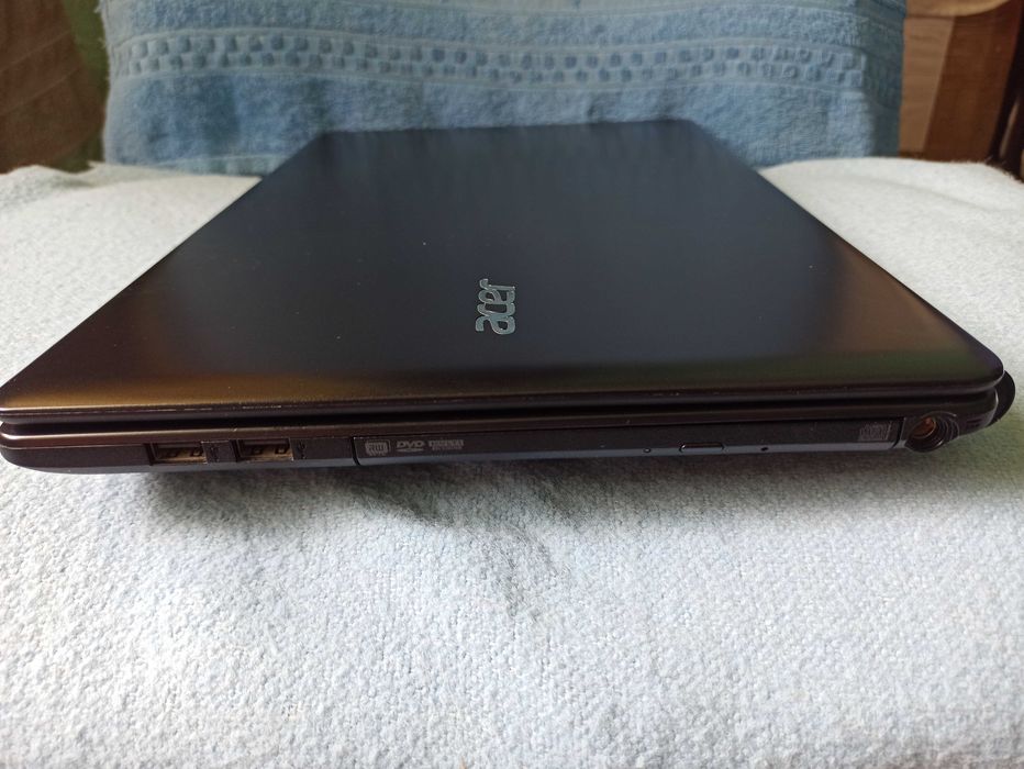 Ноутбук ACER Aspire E1-570G