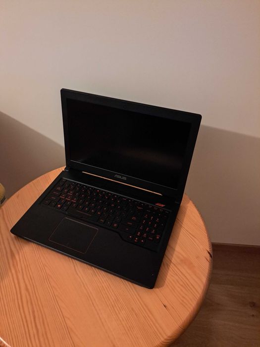 Laptop Asus FX503V GTX 1060 i5-7300HQ