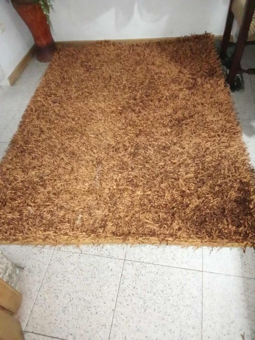 Carpete em excelente estado. 1,90 m x 1.40