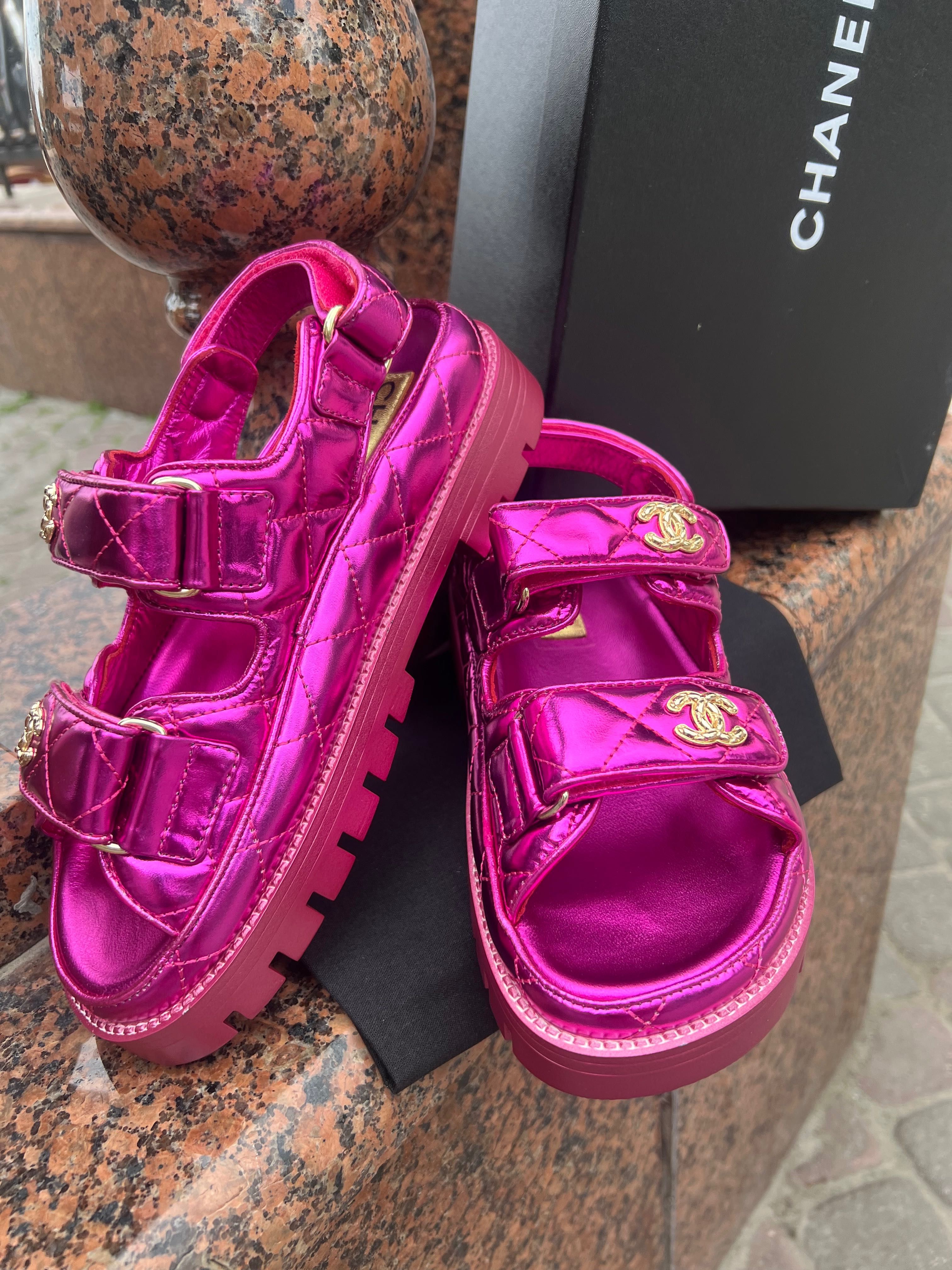 Продам босоніжки сандалі Chanel