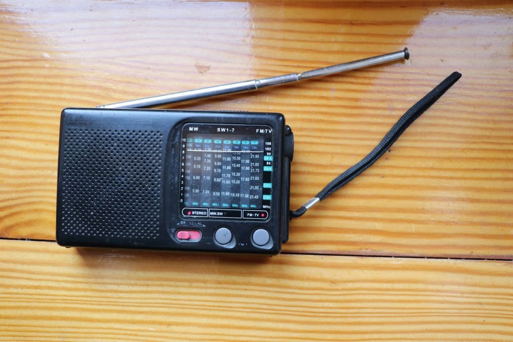 Радіоприймач TECSUN - 330 грн