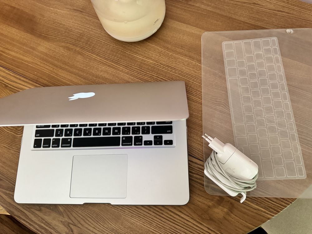 Macbook Air 13 як новий І5 4GB
