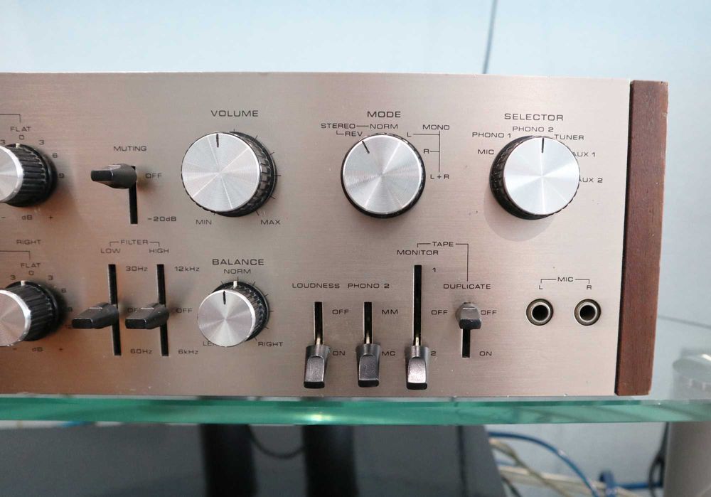 Усилитель Pioneer SA-1000 Япония 220В