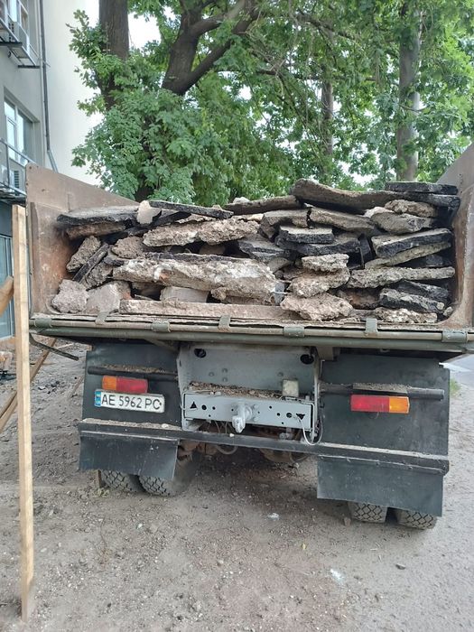 Демонтаж зданій , металоконструкцій