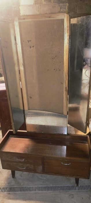 Toaletka PRL do renowacji