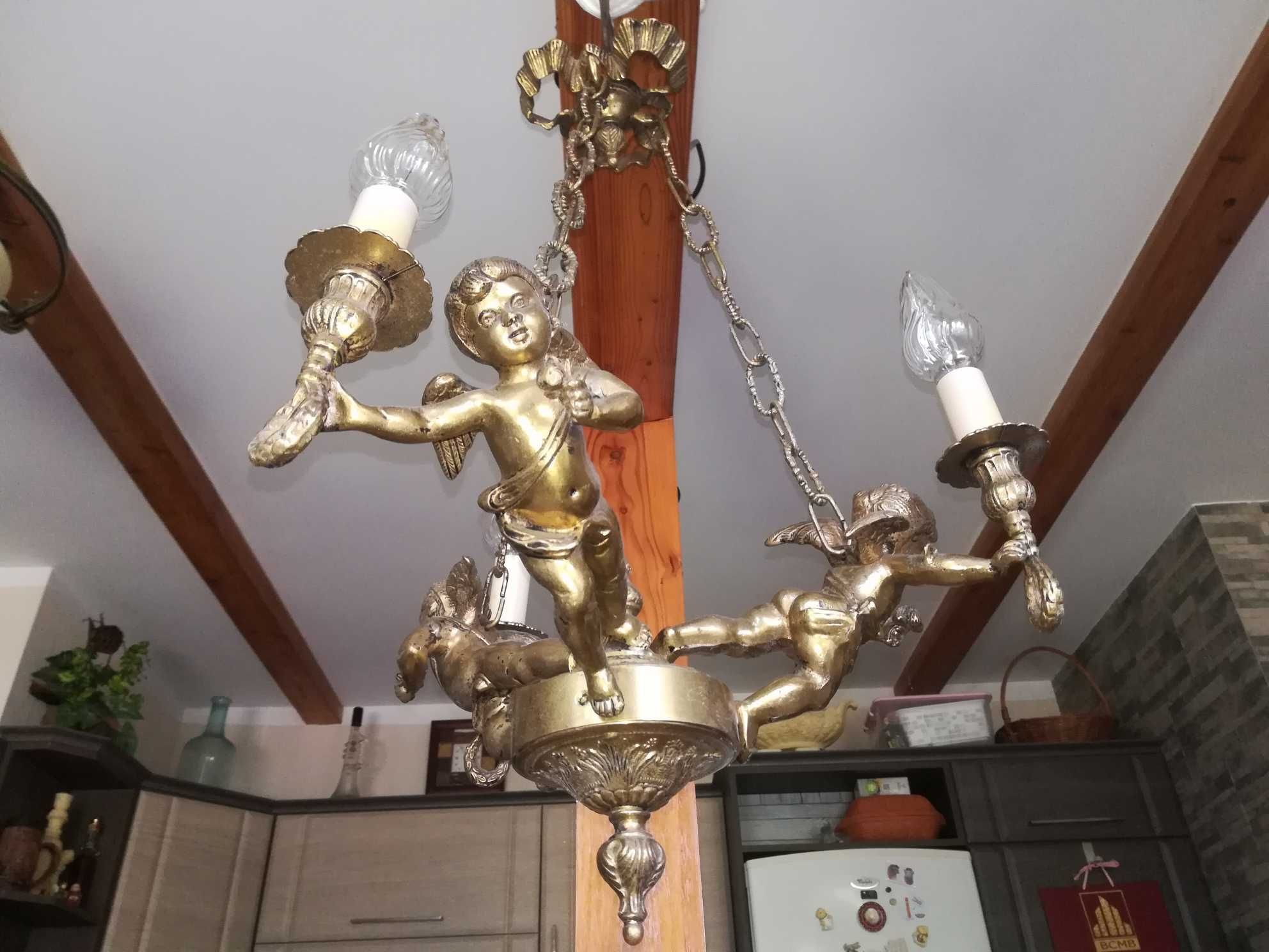 Piękny zadbany figuralny żyrandol - lampa z brązu.