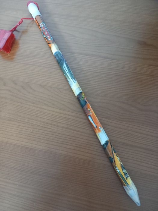 Lápis grande (faisca mcqueen)
