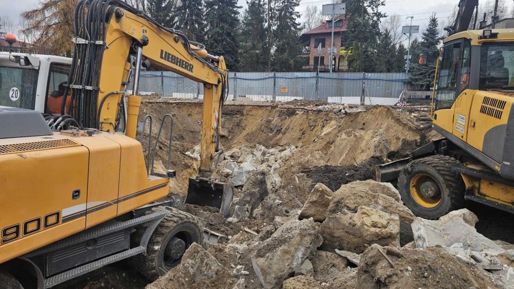 wycinka drzew odśnieżanie tereny zielone nasadzenia  wywrotka koparka