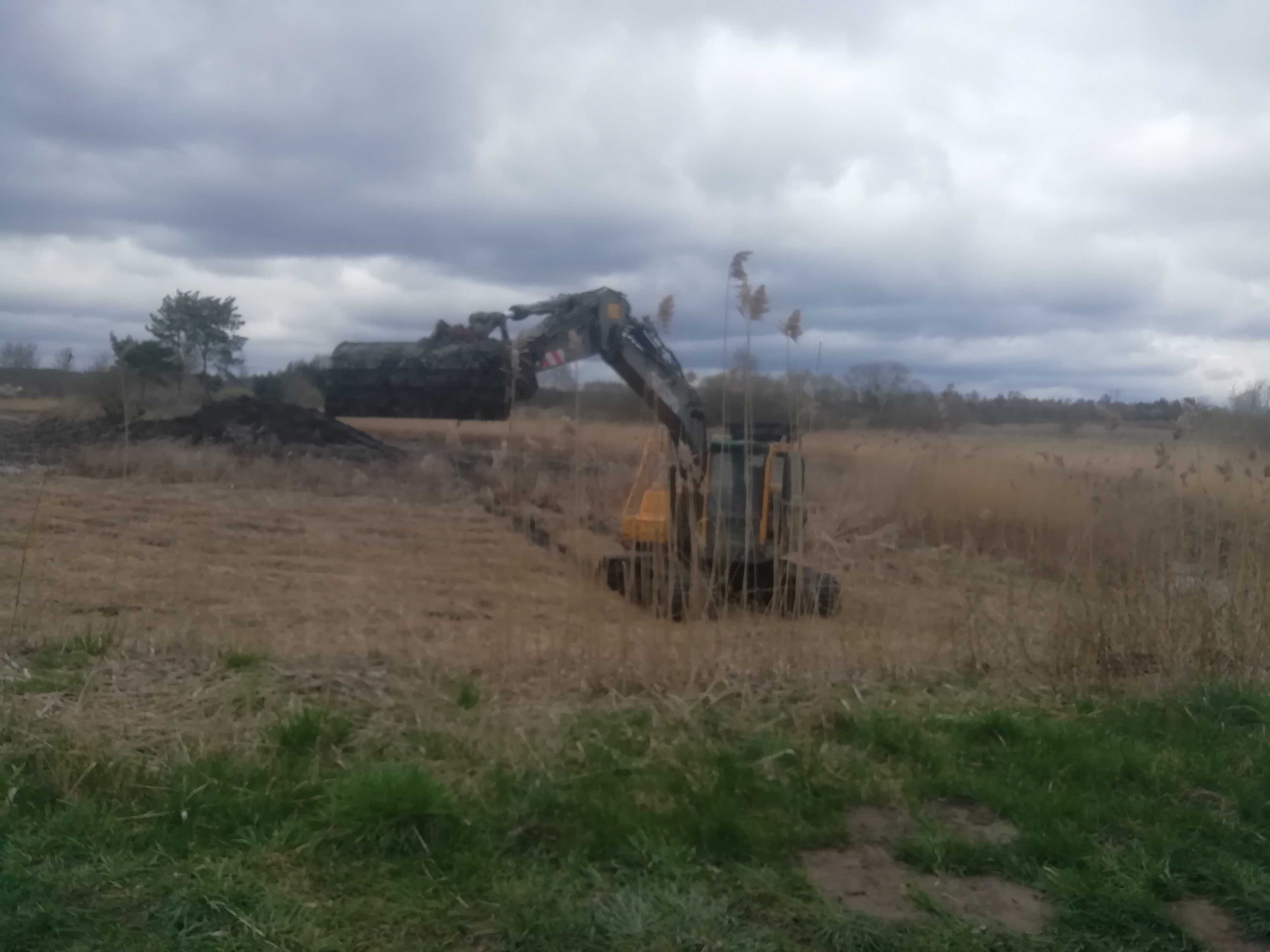 Usługi koparką gąsienicową volvo 24t volvo ec 140