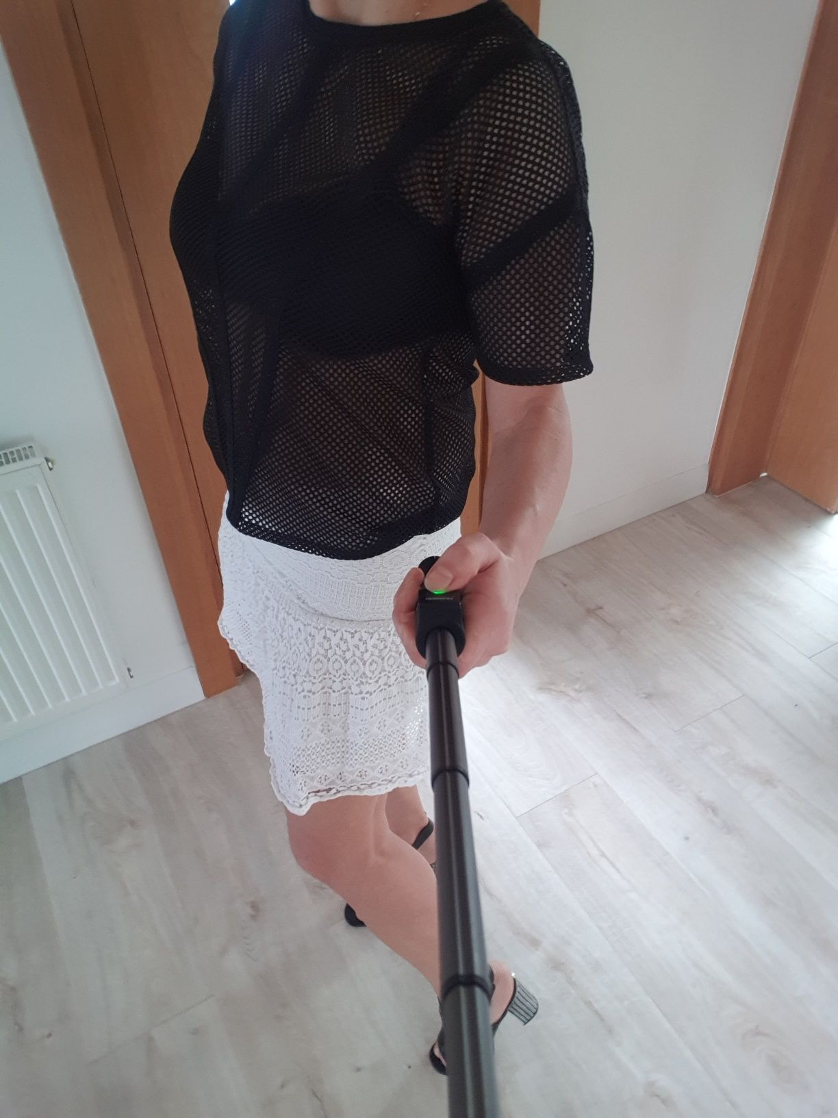 Bluzka czarna ażurowa