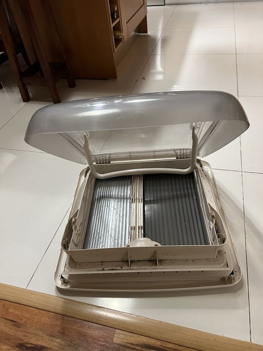 Claraboia de caravana 40X40