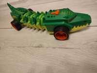 Samochód Hot Wheels Commander Croc Dumel