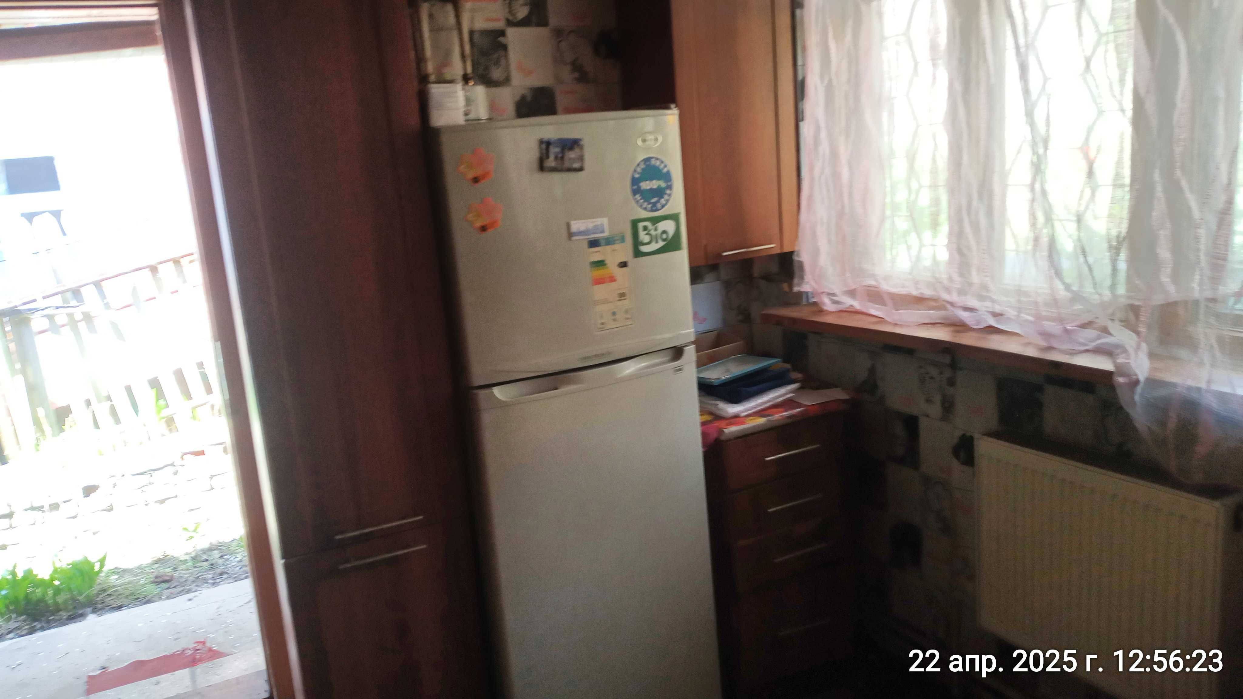 продам дом в ПГТ Высокий с удобствами и всем  продаю сам торг возможен