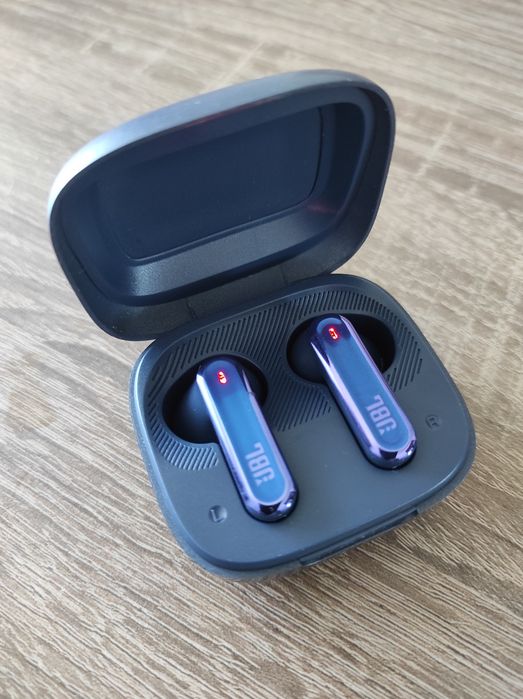 Продам навушники JBL