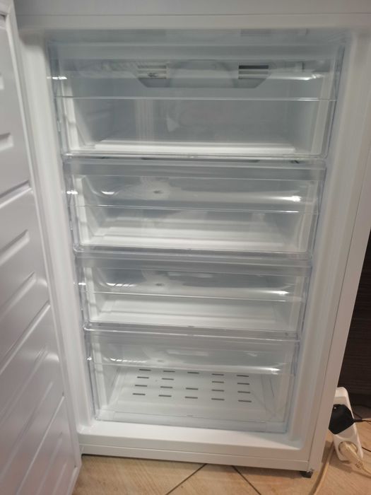 Lodówka Kernau z gwarancją