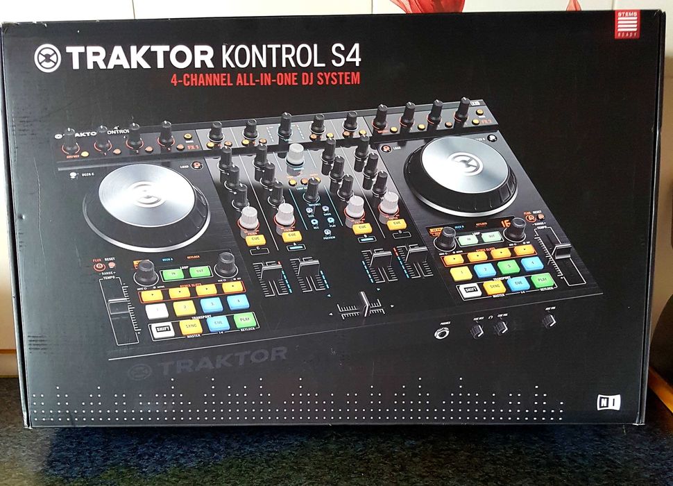 Native Instruments TRAKTOR KONTROL S4 MK 2