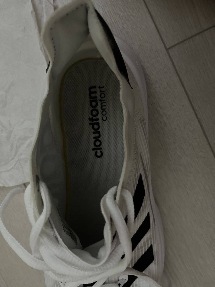 Кроссовки Adidas