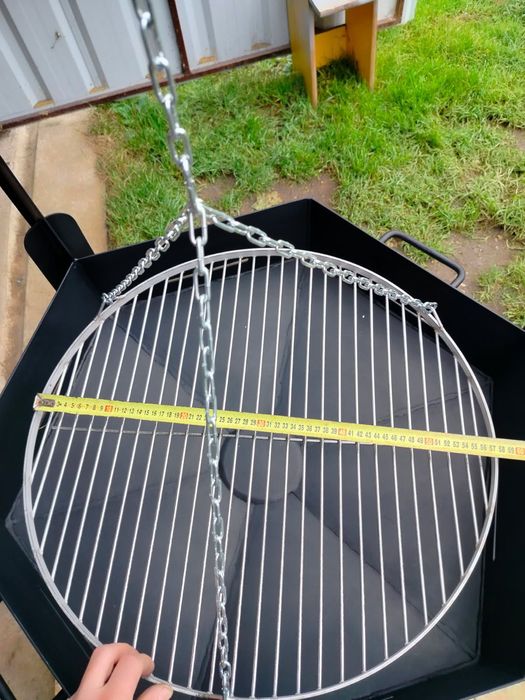 Palenisko ogrodowe z grillem