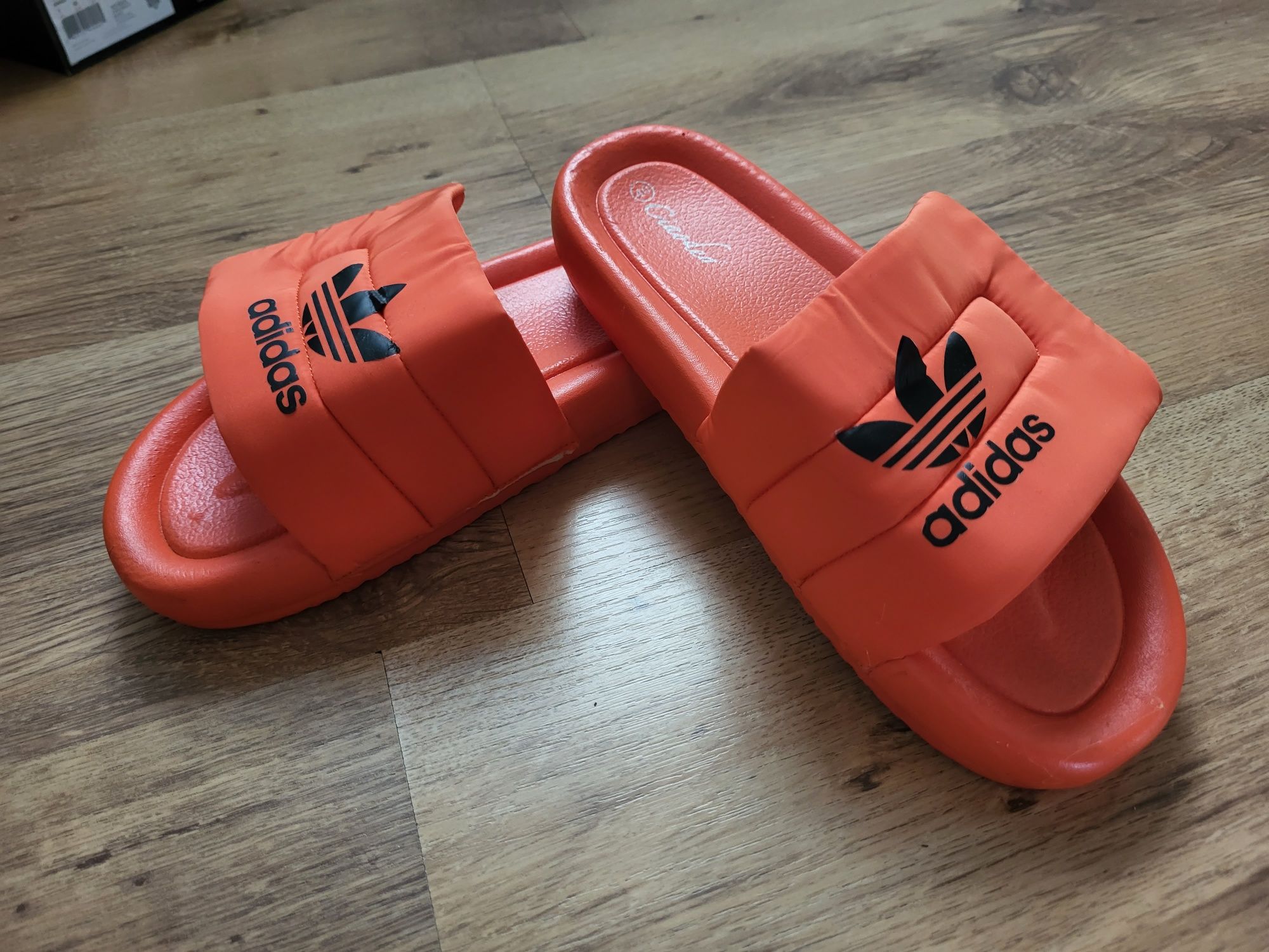Klapki Adidas damskie 40 nowe