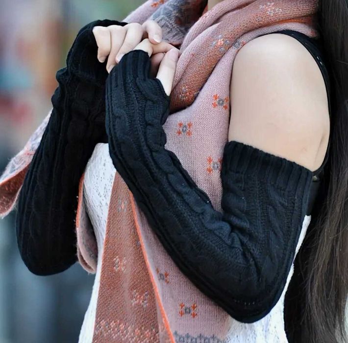 Rękawki czarne - Długie, ciepłe i stylowe