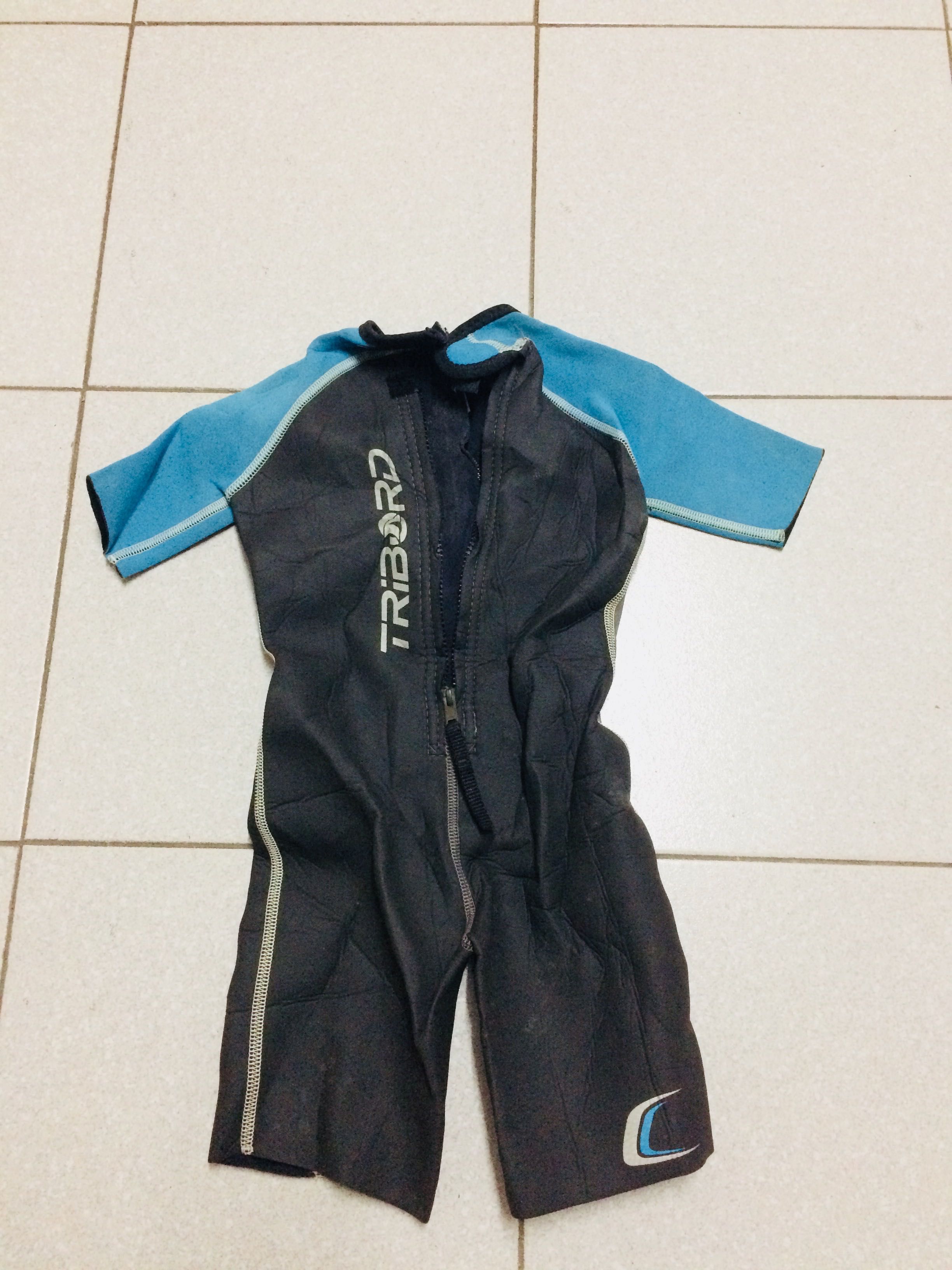 Fato Neoprene Short 2mm Tribord Tam. 6 anos