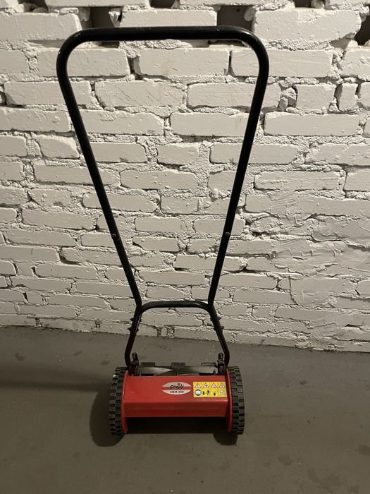 Kosiarka reczna z koszem Grizzly HRM 300