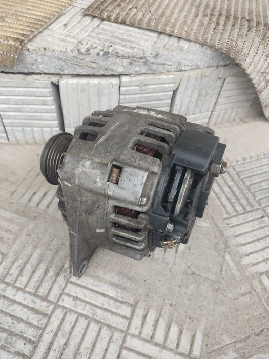 Генератор Рено Меган 2