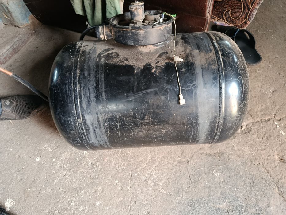 Продам газовий балон 35л