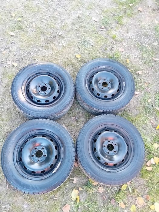 Opony zimowe z felgami