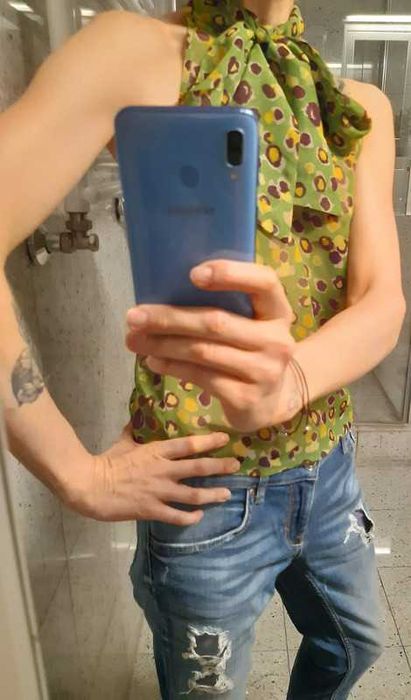 Wiązana pod szyją bluzka bez ramion United Colors of Benetton, XS