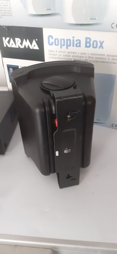 Amplificador som e 4 colunas Karma