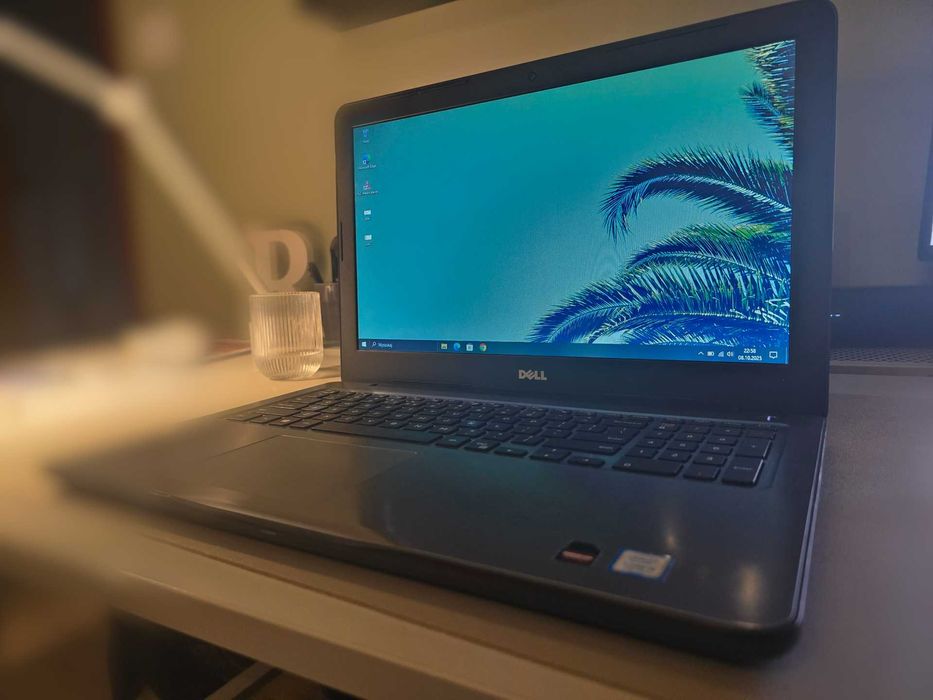 Laptop Dell Inspiron 5567 IntelCore i5-7200U CPU Radeon R7