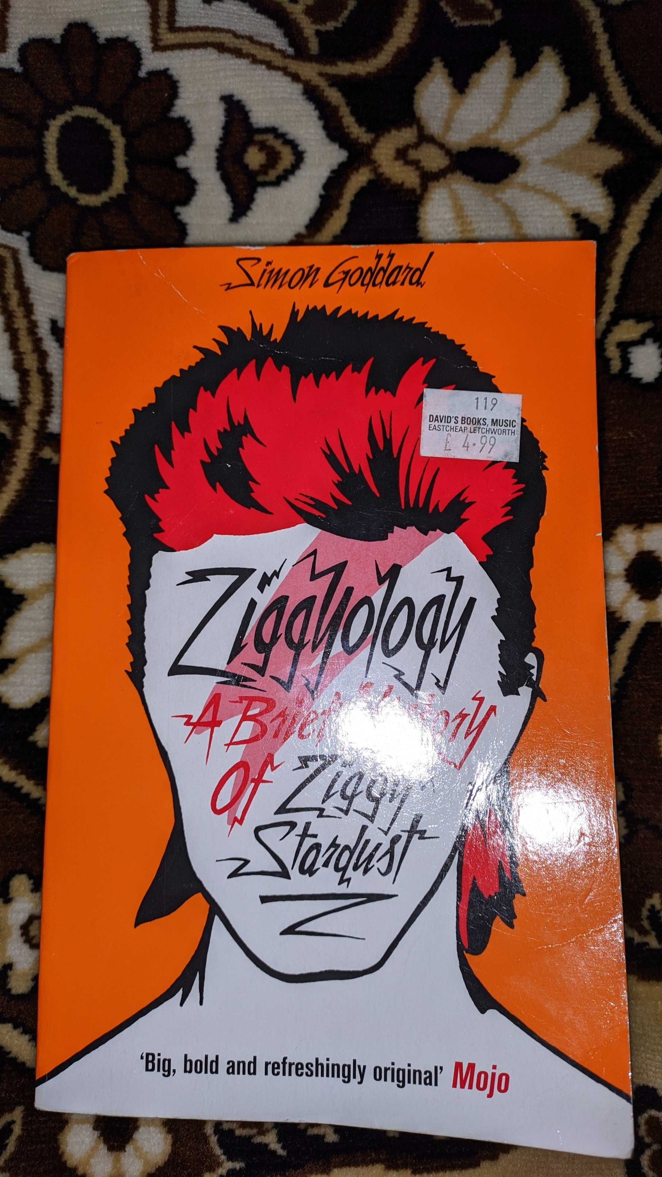 Книга англійською Ziggy Stardust