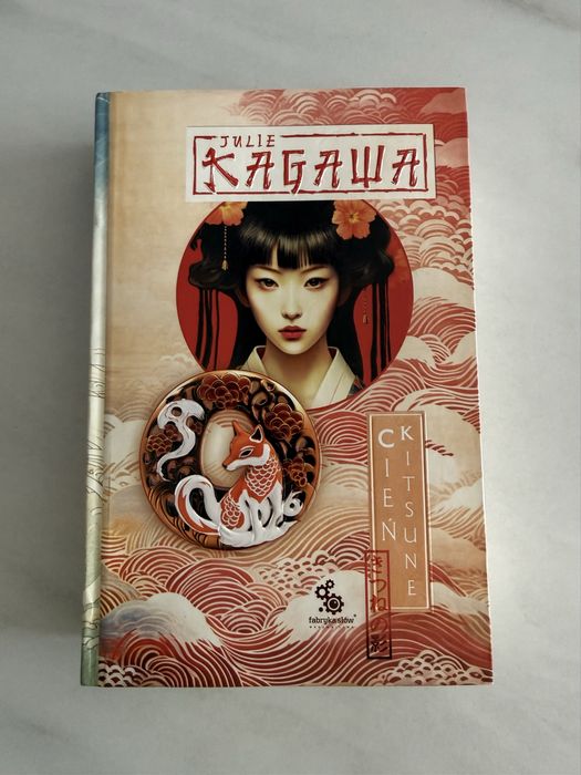 Książka Cień kitsune Julie Kagawa trylogia