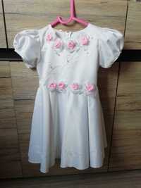 Sukienka biała satynowa dla dziewczynki 3-4 lata.