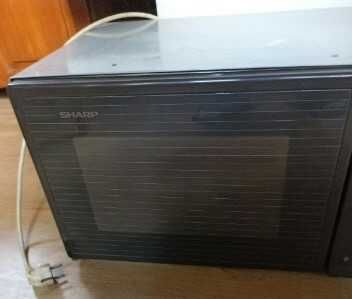 Kuchenka mikrofalowa mikrofalówka Sharp R-6280 sprawna