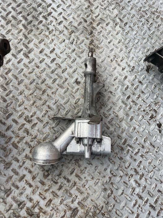 Запчастини двигуна Mercedes 123 126 M110