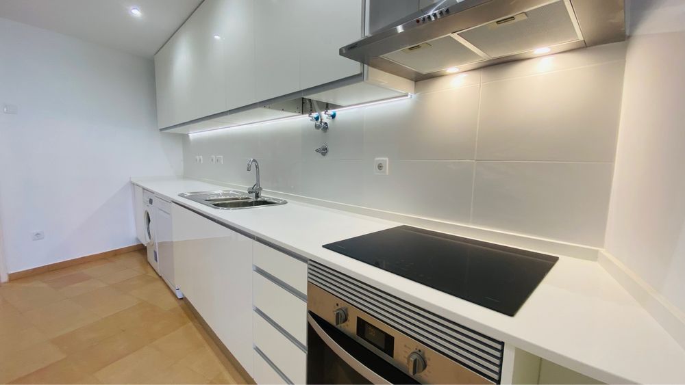 T2 Remodelado com Pátio | Muita Luz | Lapa – Entrada Imediata