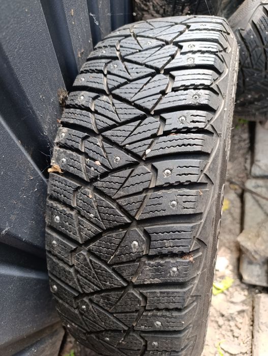 Зимова резина 195 65 15