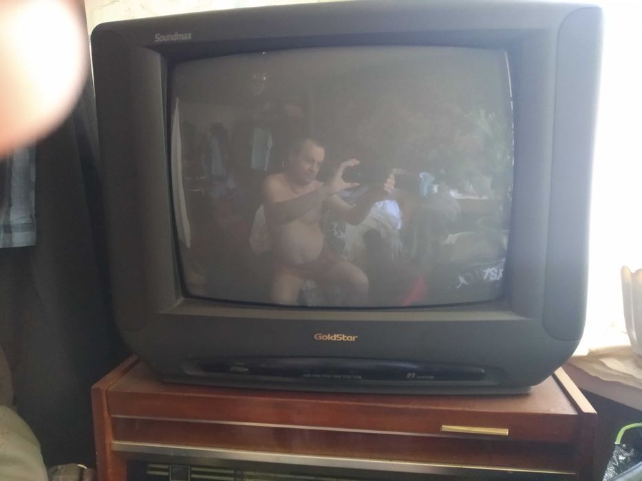 Продам телевизор Голд Стар 19 дюймов диагональ