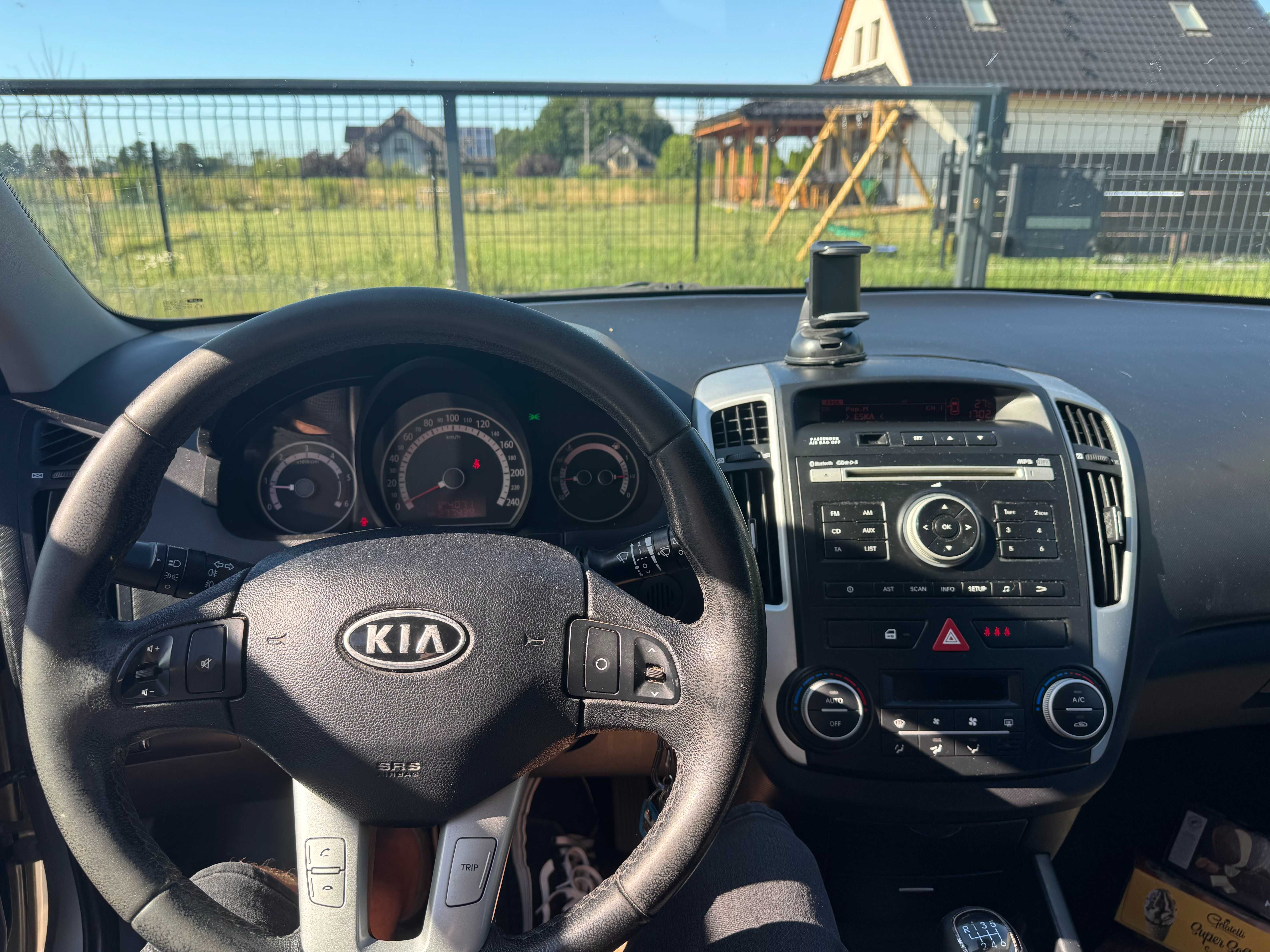Kia ceed 1.6 CRDI, z Polskiego salonu