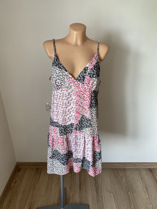 Nowa sukienka Boohoo rozmiar 46