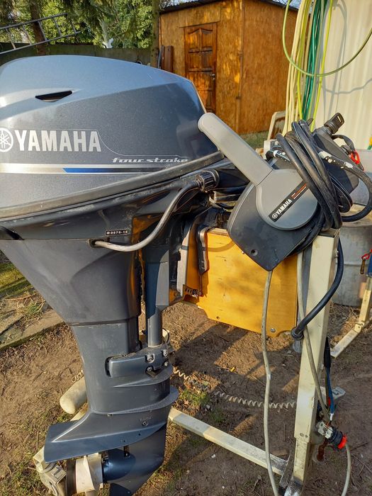 Silnik zaburtowy Yamaha 15