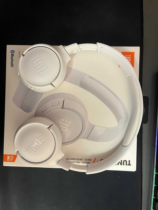JBL tune 520bt Полный комплект