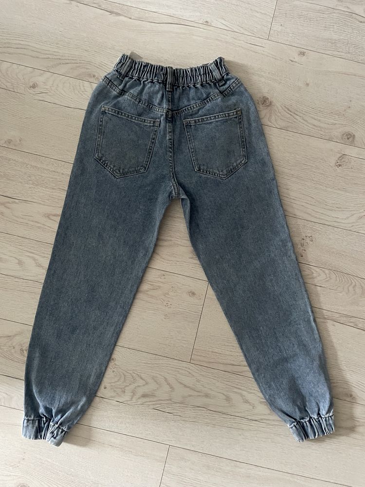 Bawełniane dwukolorowe spodnie jeansy jogger wysoki stan Sinsay xxs