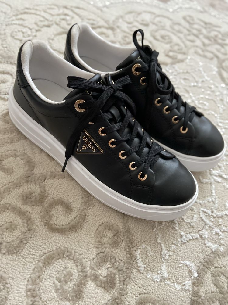 Продам Кеди GUESS 38 розмір